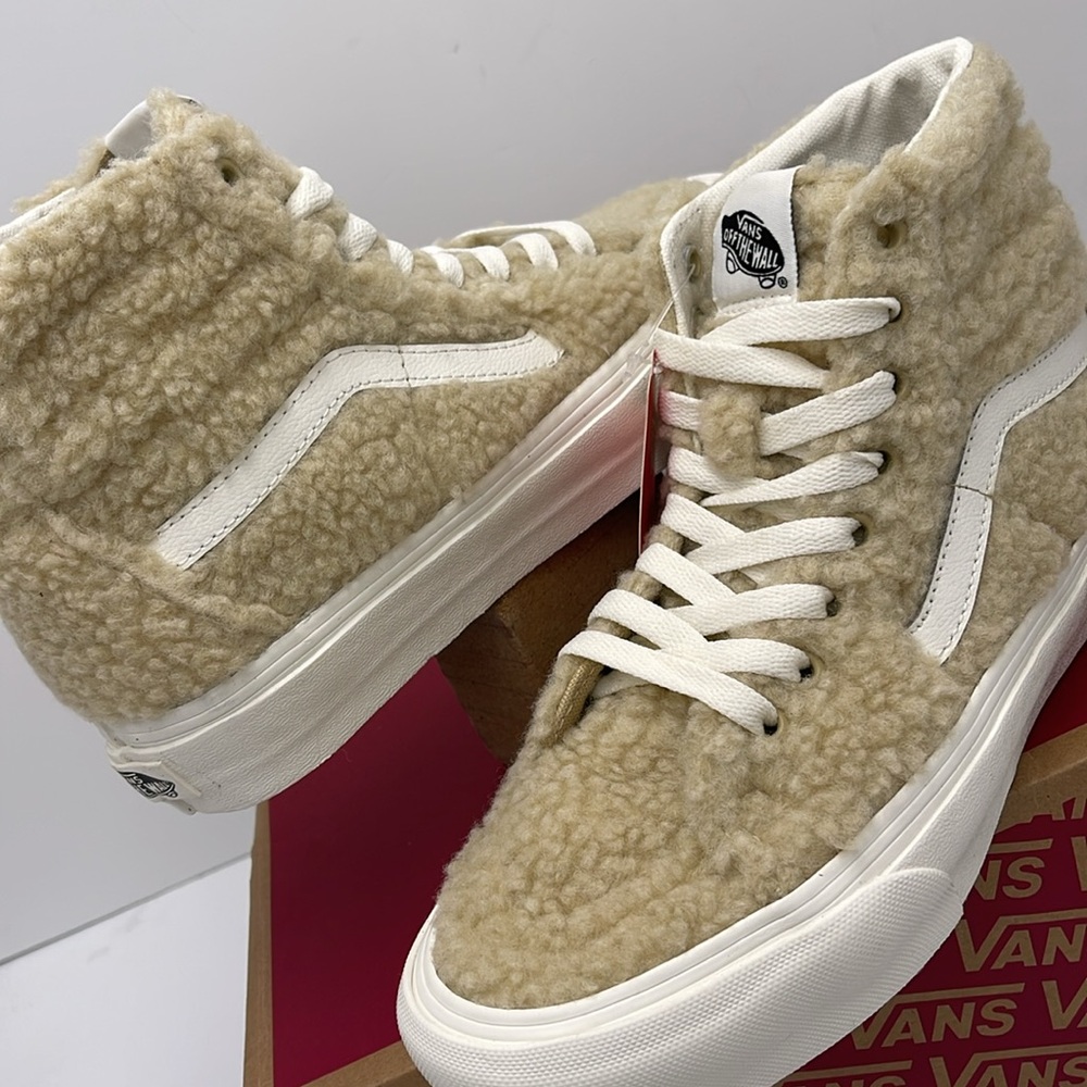 Vans WMNS Sk8-Hi Tapered Sneakers Sk8-Hi Tapered
Cozy Hug Mojave Desert
Sherpa - Picture 10 of 16